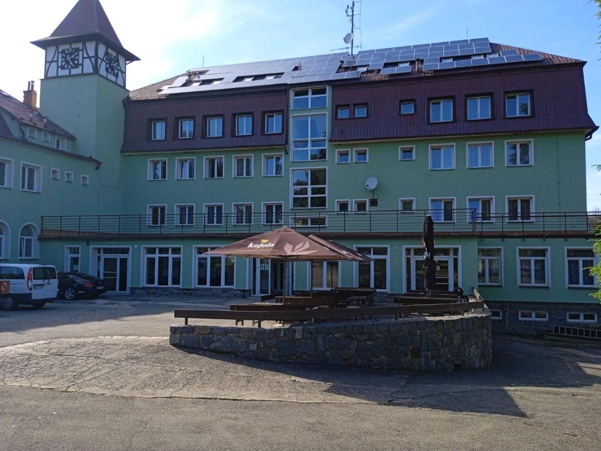 Hotel Forestyma Hodonín Exterior foto